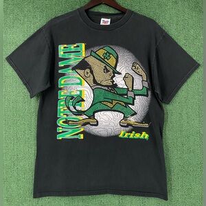 Vintage 90’s Notre Dame Fighting Irish Puff Print Textured T-Shirt Men’s Large